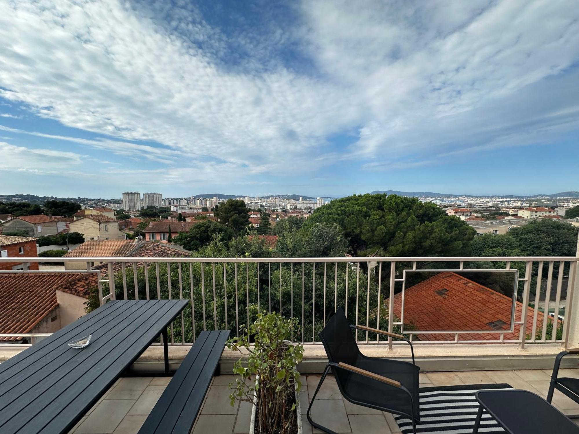 T4 Avec Terrasse Et Garage Prive Apartamento Toulon Exterior foto